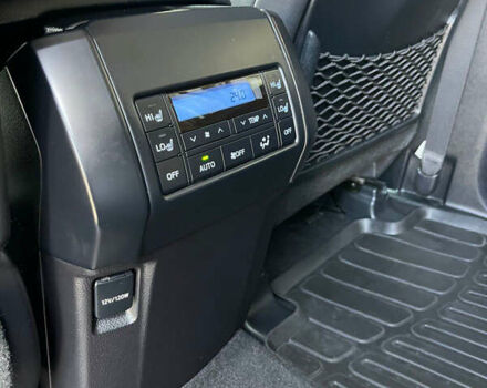 Тойота Ленд Крузер Прадо, объемом двигателя 2.8 л и пробегом 60 тыс. км за 43000 $, фото 23 на Automoto.ua