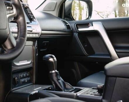 Тойота Ленд Крузер Прадо, объемом двигателя 2.8 л и пробегом 264 тыс. км за 37900 $, фото 22 на Automoto.ua