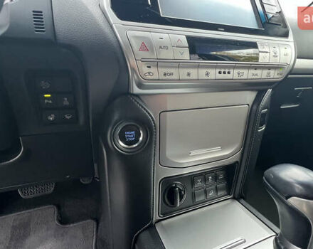 Тойота Ленд Крузер Прадо 2018 в Тернополе на Automoto.ua Тойота Ленд Крузер Прадо, объемом двигателя 2.8 л и пробегом 250 тыс. км за 35300 $, фото 33 на Automoto.ua