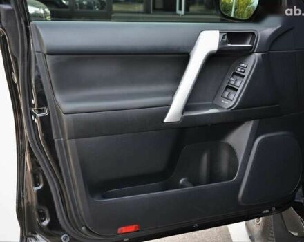 Тойота Ленд Крузер Прадо, объемом двигателя 0 л и пробегом 190 тыс. км за 33900 $, фото 18 на Automoto.ua