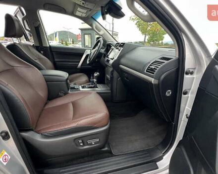 Тойота Ленд Крузер Прадо 2018 в Тернополе на Automoto.ua Тойота Ленд Крузер Прадо, объемом двигателя 2.8 л и пробегом 250 тыс. км за 35300 $, фото 12 на Automoto.ua