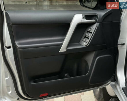 Тойота Ленд Крузер Прадо 2018 в Тернополе на Automoto.ua Тойота Ленд Крузер Прадо, объемом двигателя 2.8 л и пробегом 250 тыс. км за 35300 $, фото 53 на Automoto.ua