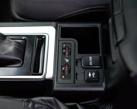 Тойота Ленд Крузер Прадо, объемом двигателя 0 л и пробегом 114 тыс. км за 33667 $, фото 28 на Automoto.ua