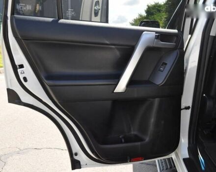 Тойота Ленд Крузер Прадо, объемом двигателя 0 л и пробегом 83 тыс. км за 42000 $, фото 28 на Automoto.ua