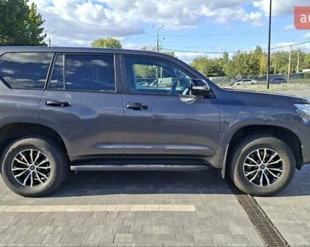 Тойота Ленд Крузер Прадо, объемом двигателя 2.7 л и пробегом 12 тыс. км за 28500 $, фото 19 на Automoto.ua