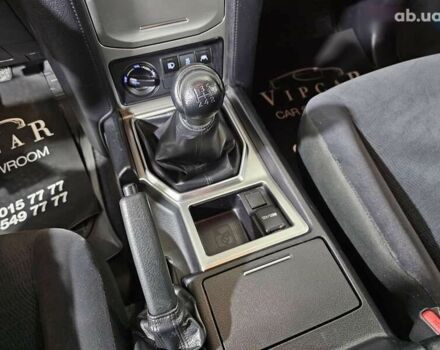 Тойота Ленд Крузер Прадо, об'ємом двигуна 2.7 л та пробігом 115 тис. км за 27777 $, фото 26 на Automoto.ua