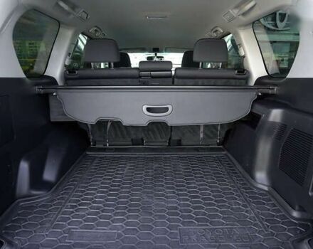 Тойота Ленд Крузер Прадо, объемом двигателя 0 л и пробегом 114 тыс. км за 33667 $, фото 9 на Automoto.ua