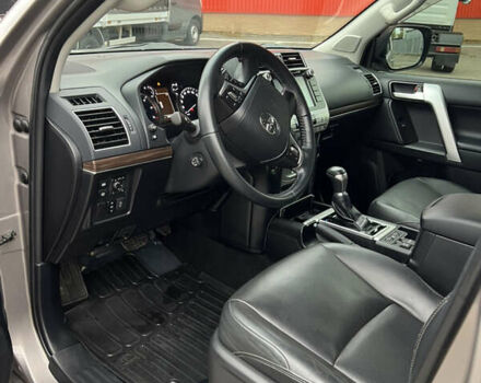 Тойота Ленд Крузер Прадо, объемом двигателя 2.8 л и пробегом 109 тыс. км за 41800 $, фото 7 на Automoto.ua