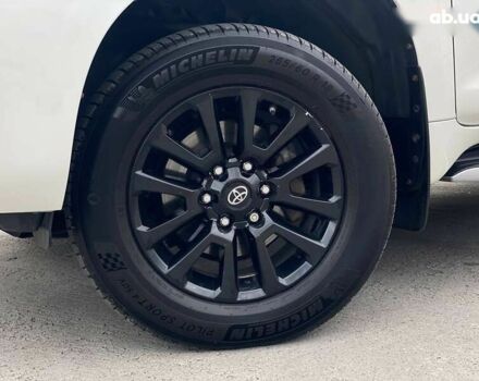 Тойота Ленд Крузер Прадо, объемом двигателя 4 л и пробегом 130 тыс. км за 44490 $, фото 3 на Automoto.ua