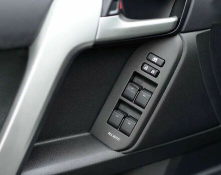 Тойота Ленд Крузер Прадо, об'ємом двигуна 0 л та пробігом 28 тис. км за 40777 $, фото 12 на Automoto.ua