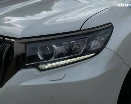 Тойота Ленд Крузер Прадо, объемом двигателя 4 л и пробегом 130 тыс. км за 45990 $, фото 2 на Automoto.ua