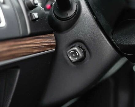 Тойота Ленд Крузер Прадо, об'ємом двигуна 0 л та пробігом 28 тис. км за 40777 $, фото 17 на Automoto.ua