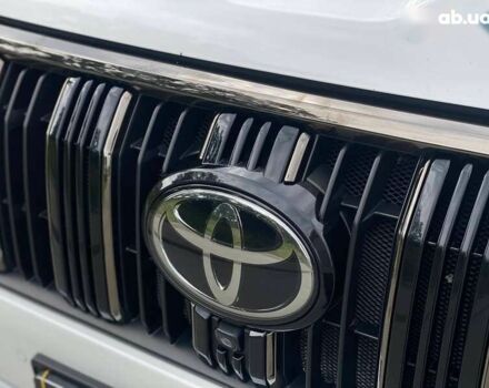 Тойота Ленд Крузер Прадо, объемом двигателя 4 л и пробегом 130 тыс. км за 45990 $, фото 4 на Automoto.ua