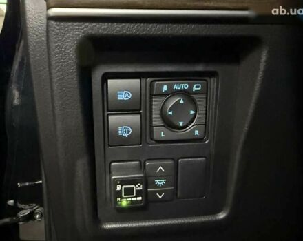 Тойота Ленд Крузер Прадо, объемом двигателя 4 л и пробегом 27 тыс. км за 51700 $, фото 29 на Automoto.ua