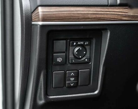 Тойота Ленд Крузер Прадо, об'ємом двигуна 0 л та пробігом 28 тис. км за 40777 $, фото 16 на Automoto.ua