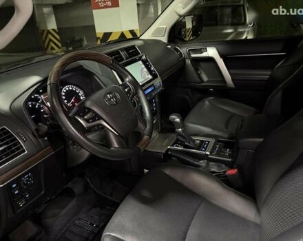 Тойота Ленд Крузер Прадо, объемом двигателя 4 л и пробегом 27 тыс. км за 51700 $, фото 25 на Automoto.ua