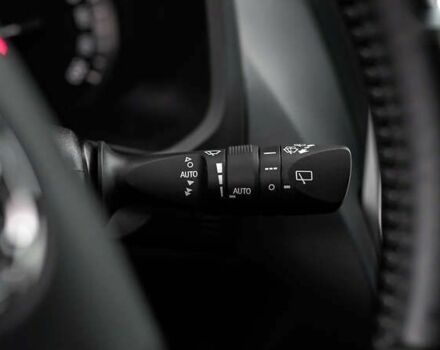 Тойота Ленд Крузер Прадо, об'ємом двигуна 0 л та пробігом 28 тис. км за 40777 $, фото 23 на Automoto.ua