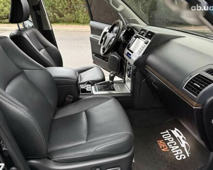 Тойота Ленд Крузер Прадо, объемом двигателя 4 л и пробегом 72 тыс. км за 54900 $, фото 24 на Automoto.ua