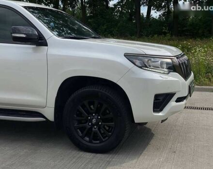 Тойота Ленд Крузер Прадо, объемом двигателя 4 л и пробегом 130 тыс. км за 44490 $, фото 12 на Automoto.ua