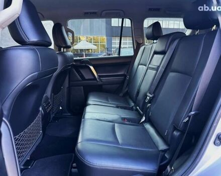 Тойота Ленд Крузер Прадо, об'ємом двигуна 2.8 л та пробігом 28 тис. км за 43499 $, фото 22 на Automoto.ua