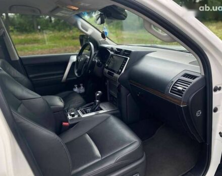 Тойота Ленд Крузер Прадо, объемом двигателя 4 л и пробегом 130 тыс. км за 44490 $, фото 21 на Automoto.ua