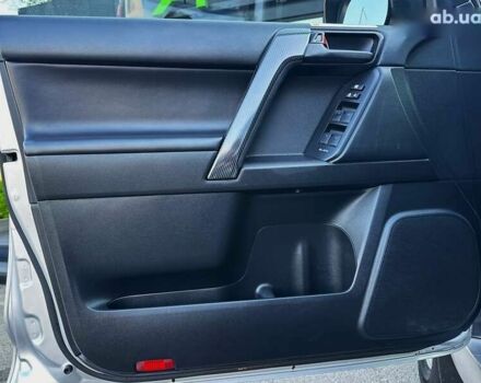 Тойота Ленд Крузер Прадо, об'ємом двигуна 2.8 л та пробігом 28 тис. км за 43499 $, фото 19 на Automoto.ua