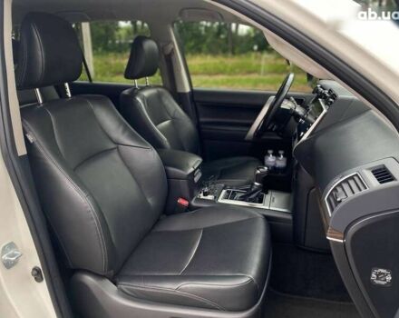 Тойота Ленд Крузер Прадо, объемом двигателя 4 л и пробегом 130 тыс. км за 44490 $, фото 22 на Automoto.ua