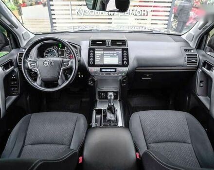 Тойота Ленд Крузер Прадо, об'ємом двигуна 4 л та пробігом 32 тис. км за 44855 $, фото 7 на Automoto.ua