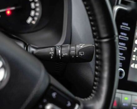 Тойота Ленд Крузер Прадо, об'ємом двигуна 4 л та пробігом 32 тис. км за 44855 $, фото 23 на Automoto.ua