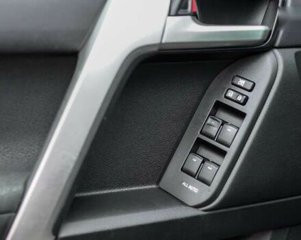 Тойота Ленд Крузер Прадо, об'ємом двигуна 4 л та пробігом 32 тис. км за 44855 $, фото 12 на Automoto.ua