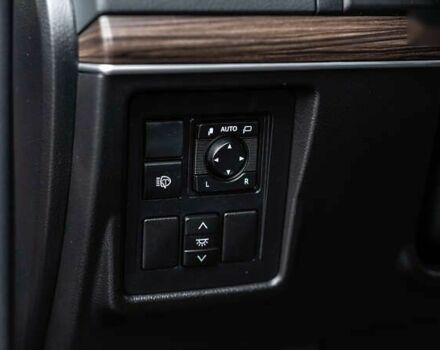 Тойота Ленд Крузер Прадо, об'ємом двигуна 4 л та пробігом 32 тис. км за 44855 $, фото 16 на Automoto.ua