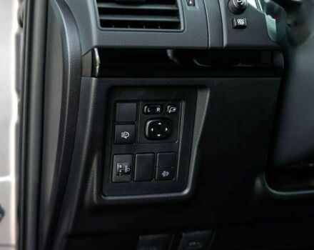 Тойота Ленд Крузер Прадо, объемом двигателя 2.8 л и пробегом 24 тыс. км за 47234 $, фото 15 на Automoto.ua