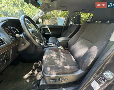 Тойота Ленд Крузер Прадо, об'ємом двигуна 4 л та пробігом 89 тис. км за 43500 $, фото 14 на Automoto.ua