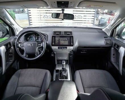 Тойота Ленд Крузер Прадо, объемом двигателя 2.8 л и пробегом 24 тыс. км за 47234 $, фото 7 на Automoto.ua