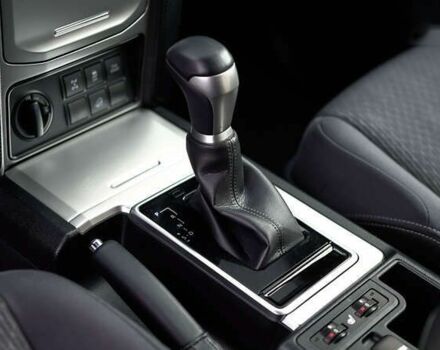 Тойота Ленд Крузер Прадо, объемом двигателя 2.8 л и пробегом 24 тыс. км за 47234 $, фото 28 на Automoto.ua