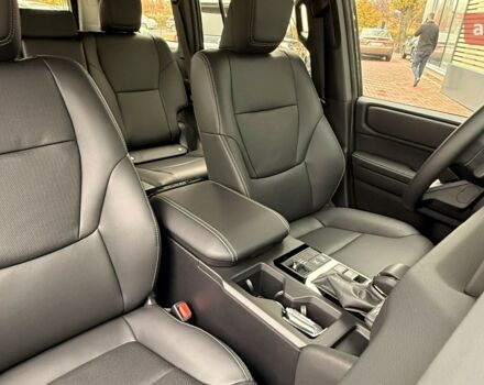 Тойота Ленд Крузер Прадо, объемом двигателя 2.8 л и пробегом 0 тыс. км за 57104 $, фото 13 на Automoto.ua