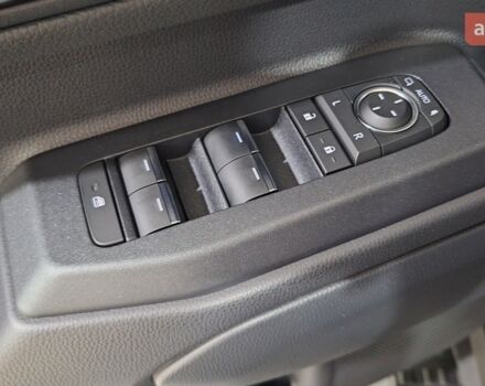 Тойота Ленд Крузер Прадо, объемом двигателя 2.8 л и пробегом 0 тыс. км за 56483 $, фото 15 на Automoto.ua