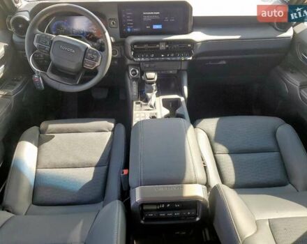 Тойота Ленд Крузер Прадо 2025 в Львове на Automoto.ua Тойота Ленд Крузер Прадо, объемом двигателя 2.39 л и пробегом 3 тыс. км за 55000 $, фото 7 на Automoto.ua