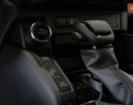 Тойота Ленд Крузер Прадо, объемом двигателя 2.8 л и пробегом 0 тыс. км за 57235 $, фото 24 на Automoto.ua