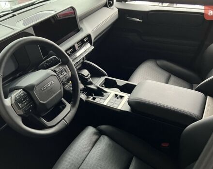 Тойота Ленд Крузер Прадо, объемом двигателя 2.8 л и пробегом 0 тыс. км за 70925 $, фото 7 на Automoto.ua