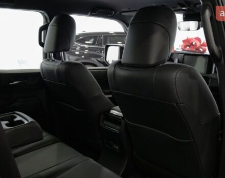 Тойота Ленд Крузер Прадо, объемом двигателя 2.8 л и пробегом 0 тыс. км за 57235 $, фото 5 на Automoto.ua