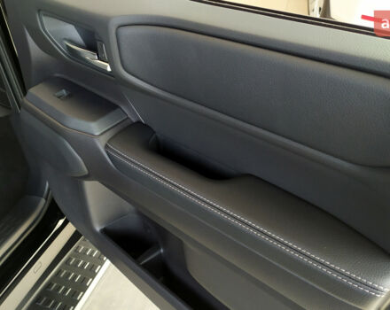 Тойота Ленд Крузер Прадо, объемом двигателя 2.8 л и пробегом 0 тыс. км за 69131 $, фото 25 на Automoto.ua