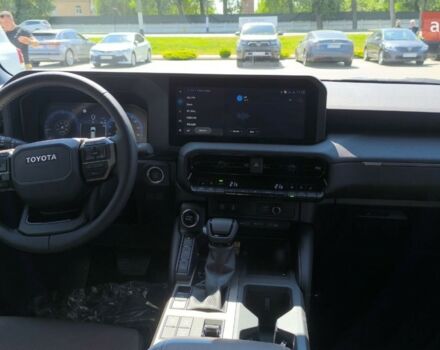 Тойота Ленд Крузер Прадо, объемом двигателя 2.8 л и пробегом 0 тыс. км за 61947 $, фото 7 на Automoto.ua