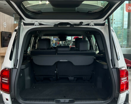 Тойота Ленд Крузер Прадо, объемом двигателя 2.8 л и пробегом 0 тыс. км за 56288 $, фото 25 на Automoto.ua