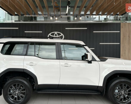 Тойота Ленд Крузер Прадо, объемом двигателя 2.8 л и пробегом 0 тыс. км за 59228 $, фото 8 на Automoto.ua