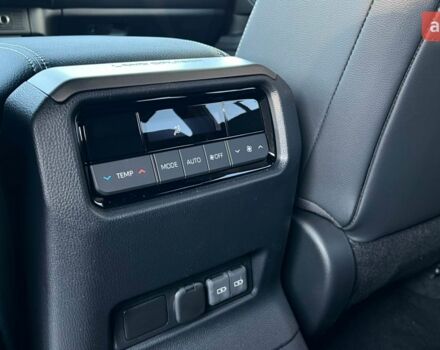 Тойота Ленд Крузер Прадо, объемом двигателя 2.8 л и пробегом 0 тыс. км за 69020 $, фото 17 на Automoto.ua