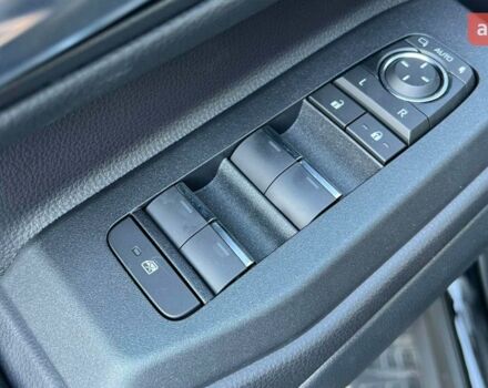 Тойота Ленд Крузер Прадо, объемом двигателя 2.8 л и пробегом 0 тыс. км за 69020 $, фото 23 на Automoto.ua