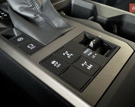 Тойота Ленд Крузер Прадо, объемом двигателя 2.8 л и пробегом 0 тыс. км за 64959 $, фото 19 на Automoto.ua