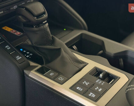 Тойота Ленд Крузер Прадо, объемом двигателя 2.8 л и пробегом 0 тыс. км за 71841 $, фото 11 на Automoto.ua