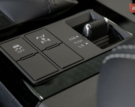 Тойота Ленд Крузер Прадо, объемом двигателя 2.8 л и пробегом 0 тыс. км за 57235 $, фото 16 на Automoto.ua